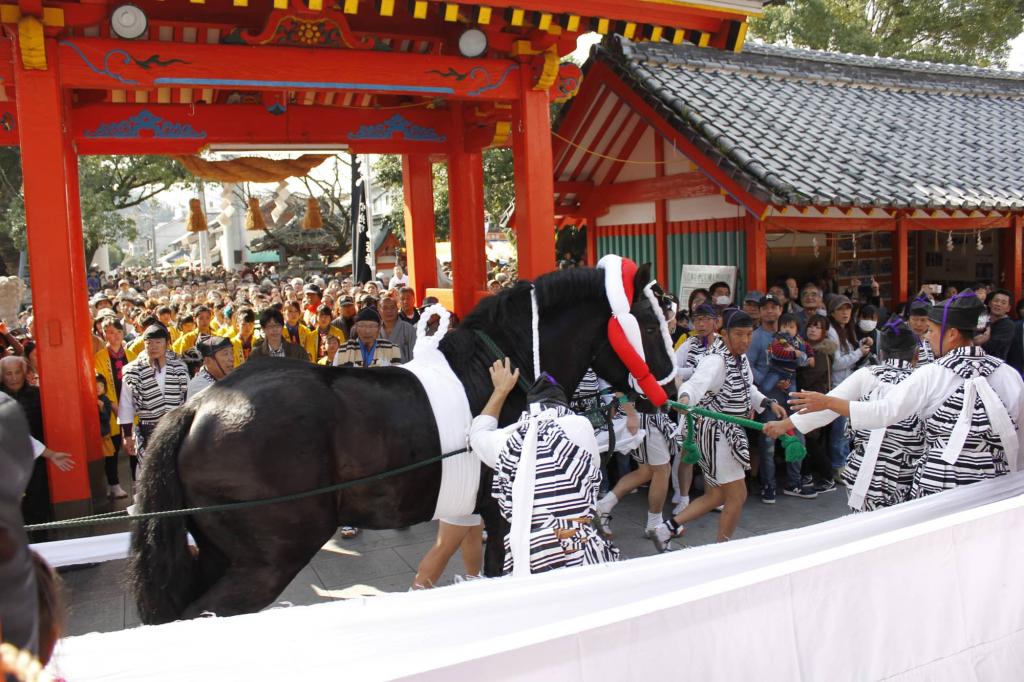 Shinme and Shinme-bugyō (Sacred Horses and Magistrates)
