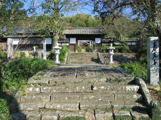 松井家菩提所の春光寺